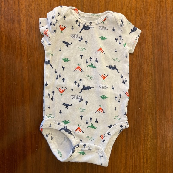 4-pack of Newborn Onsies - Picture 6 of 9